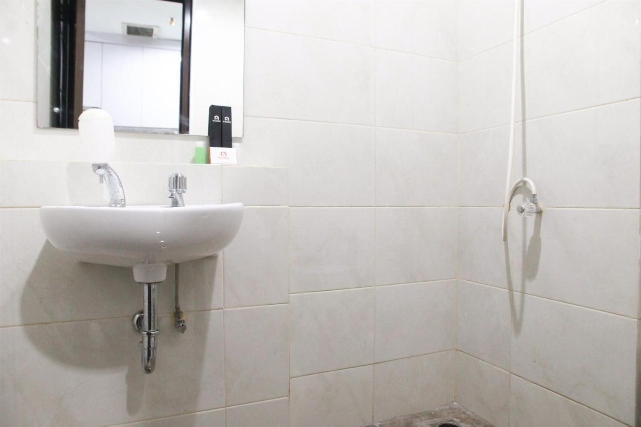 Comfortable Studio Apartment Grand Dhika City By Travelio Μπεκάσι Εξωτερικό φωτογραφία